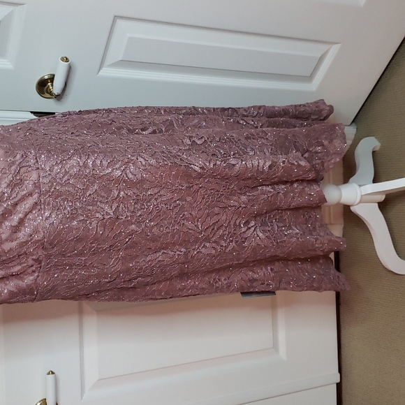 NWT Le Chateau Amethyst sparkle holiday dress with high-low hem. Size XXL - Picture 8 of 11